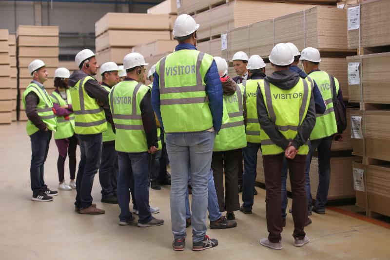 Video report. Tour of the chipboard and chipboard plant BYSPAN (Ivatsevichdrev)